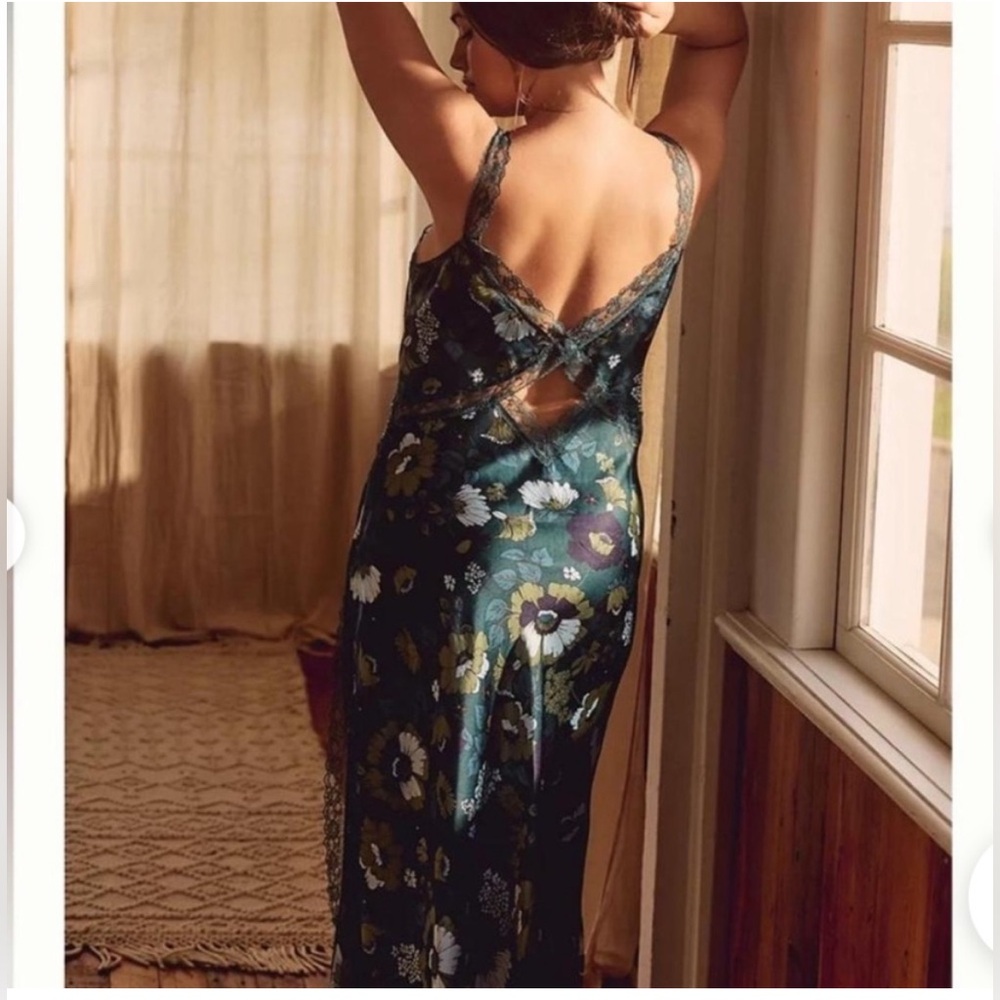 ANTHROPOLOGIE LACE-TRIMMED REVERSIBLE SLEEP DRESS